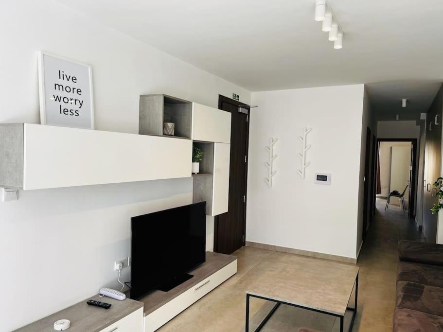 Sliema, Apt7, Stylish 2 Bedroom Apartment With Parking Εξωτερικό φωτογραφία
